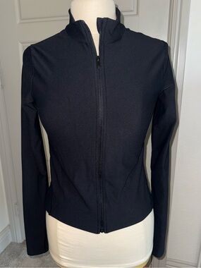SPANX Smooth on Form Black Fitted Zip-Front jacket